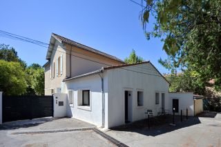 house 7 Rooms for sale on AIX EN PROVENCE (13100)