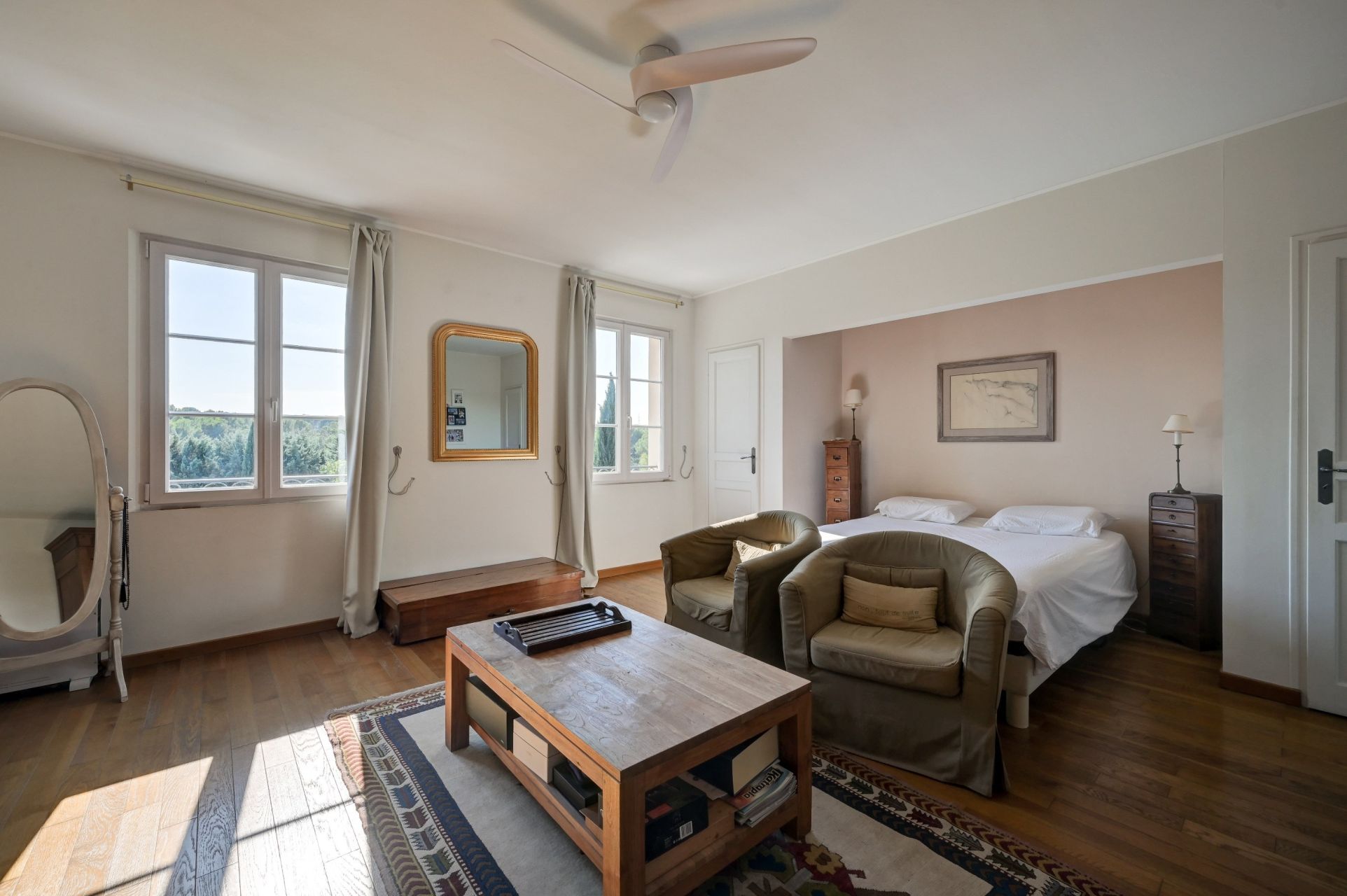 maison 8 Pièces en vente sur CABRIES (13480)