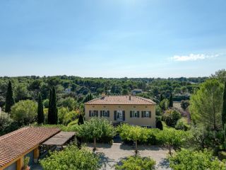 maison 8 Pièces en vente sur CABRIES (13480)