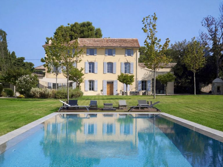 bastide 17 Pièces en vente sur AIX EN PROVENCE (13100)