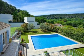 maison 7 Pièces en vente sur CABRIES (13480)