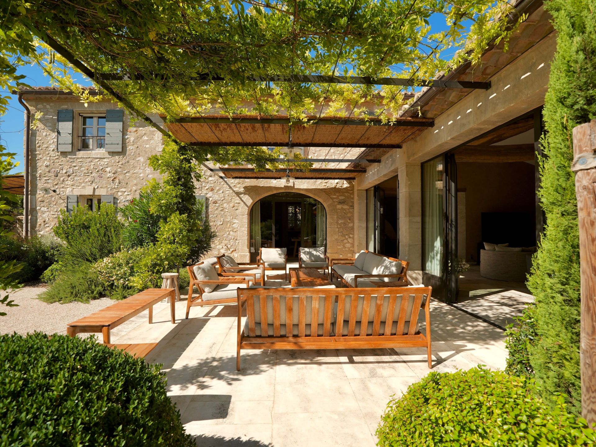 maison 10 Pièces en location saisonnière sur EYGALIERES (13810)