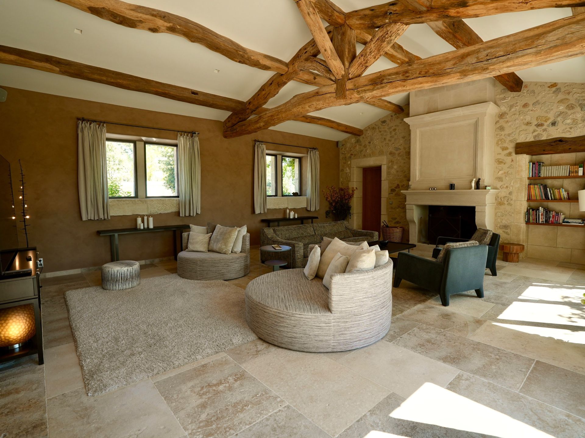 maison 10 Pièces en location saisonnière sur EYGALIERES (13810)