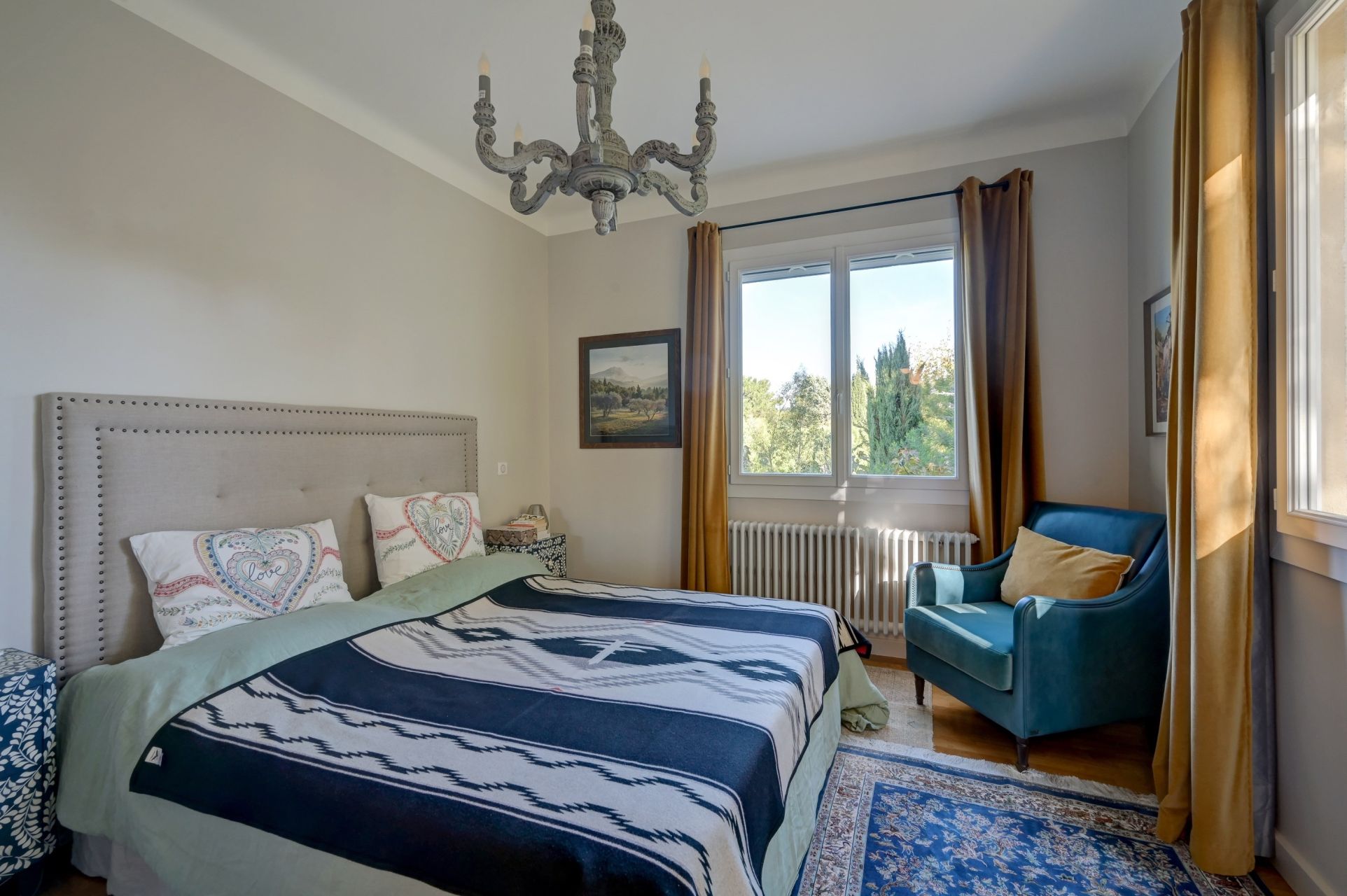 house 5 Rooms for sale on AIX EN PROVENCE (13100)