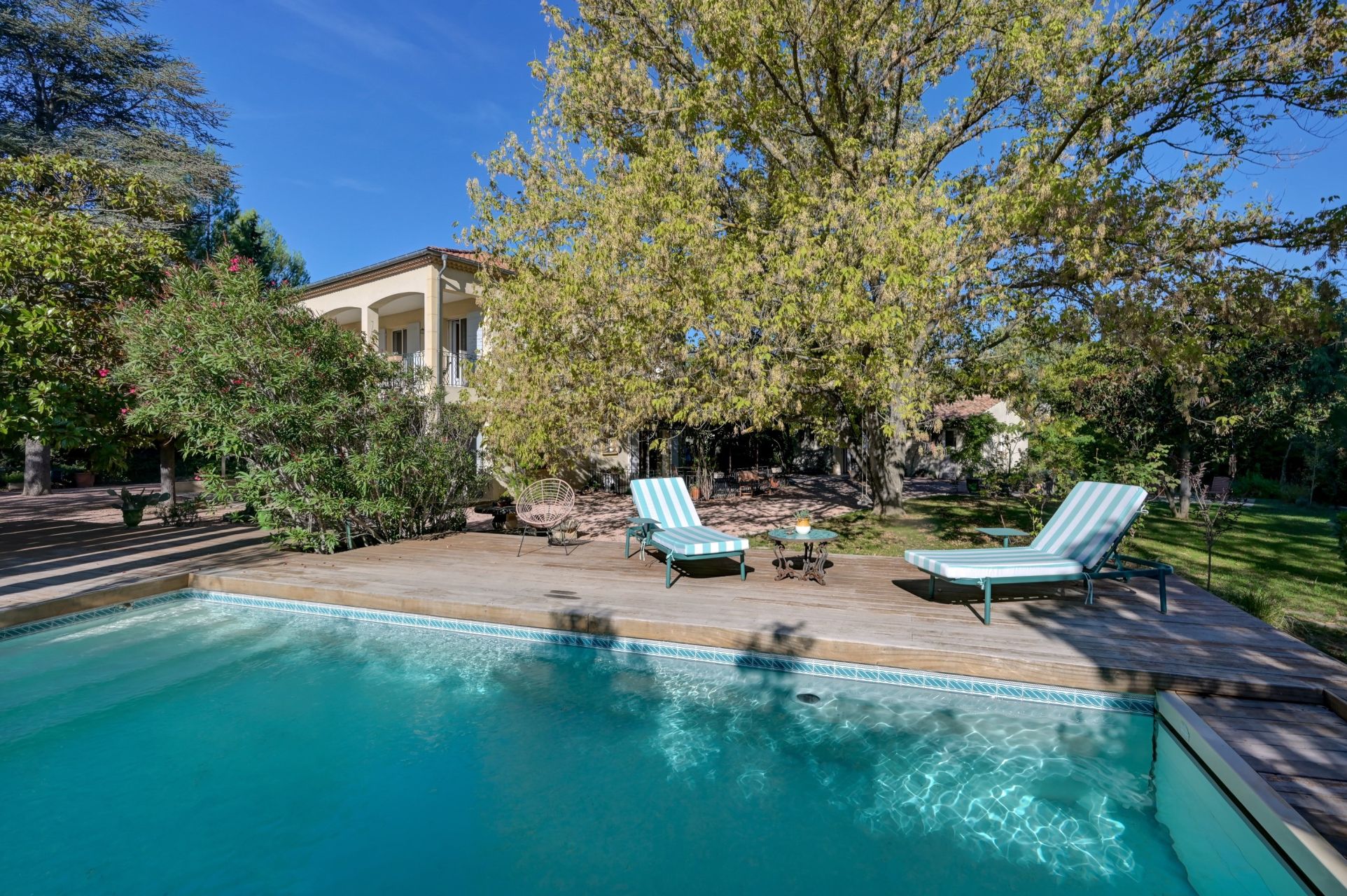 house 5 Rooms for sale on AIX EN PROVENCE (13100)