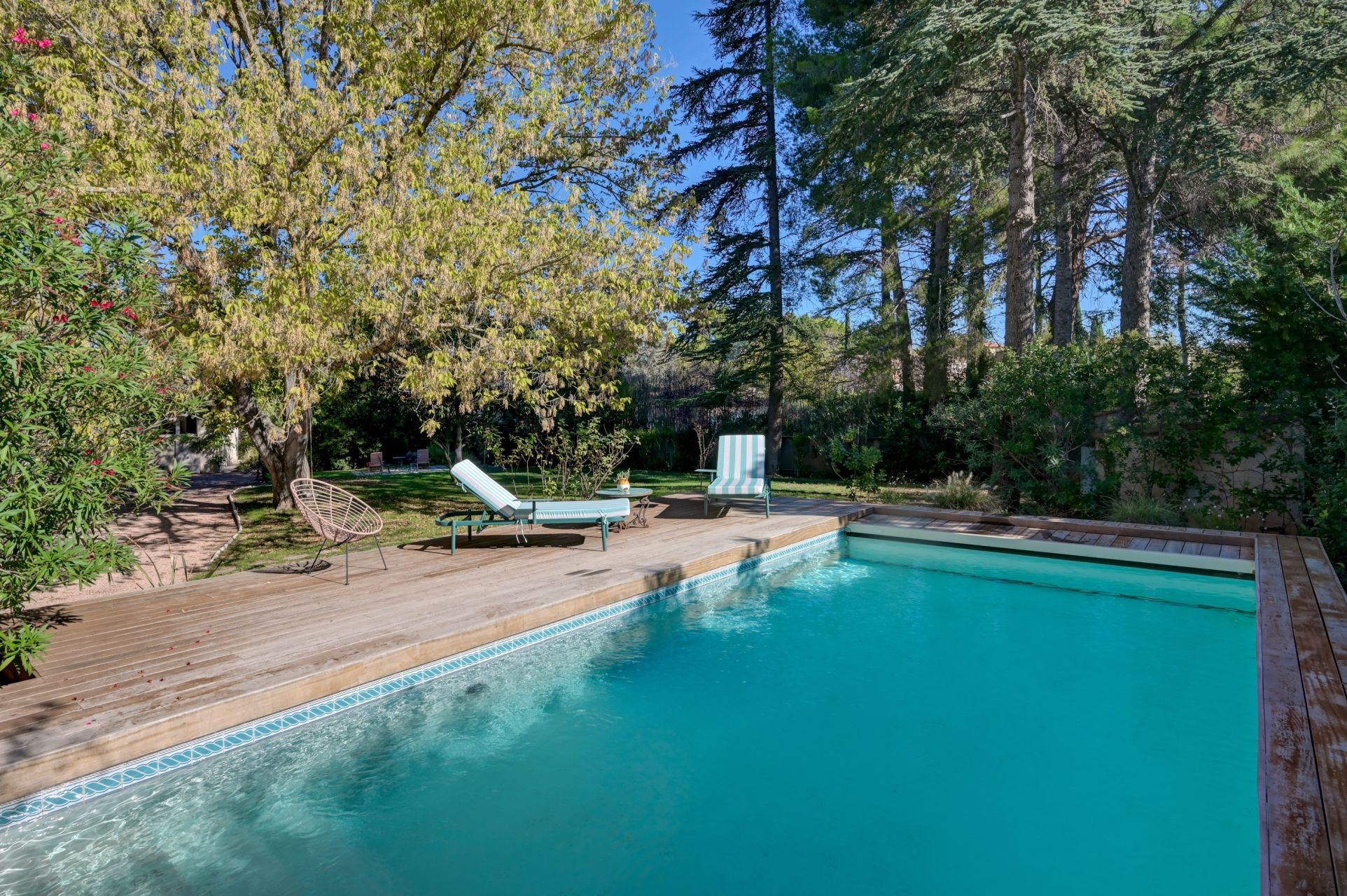house 5 Rooms for sale on AIX EN PROVENCE (13100)