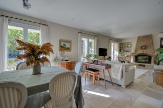 house 5 Rooms for sale on AIX EN PROVENCE (13100)