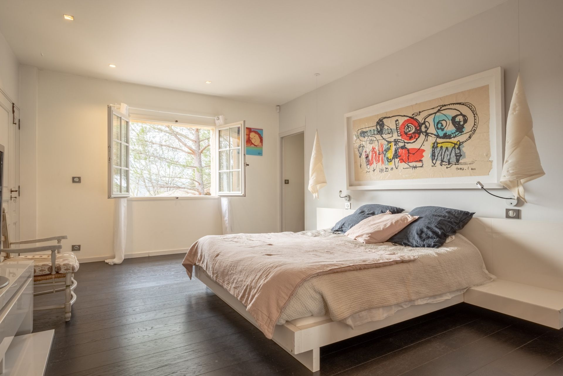 house 8 Rooms for sale on AIX EN PROVENCE (13100)