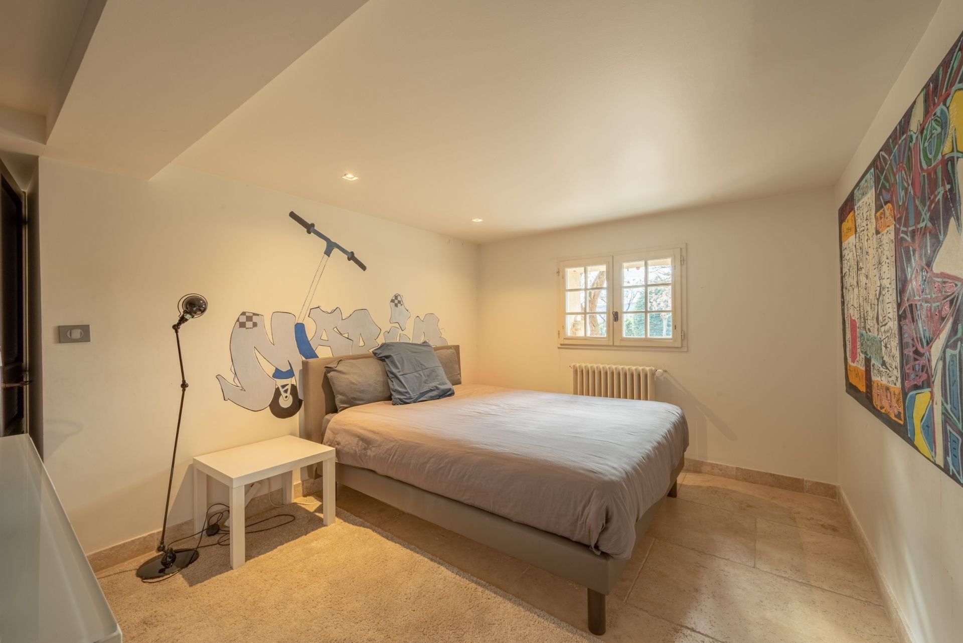 house 8 Rooms for sale on AIX EN PROVENCE (13100)