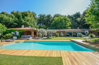 Vente Maison Aix-en-Provence 8&nbsp;Pièces 397&nbsp;m²