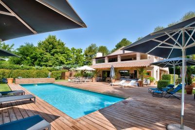 Sale House Aix-en-Provence 10&nbsp;Rooms 300&nbsp;m²