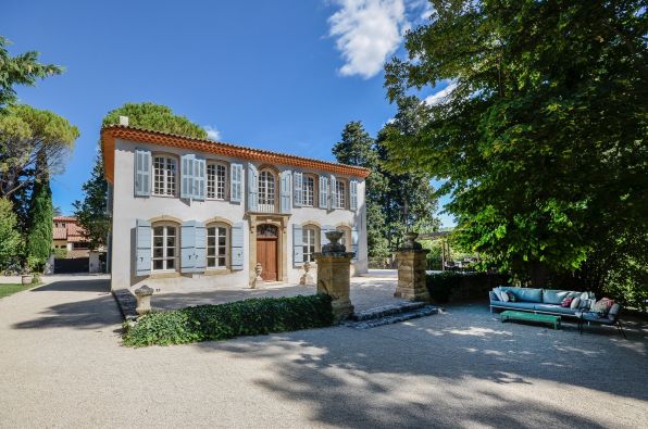 Sale Castle Aix-en-Provence 10&nbsp;Rooms 420&nbsp;m²