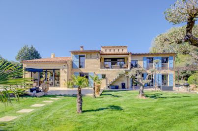 Sale House Aix-en-Provence 8&nbsp;Rooms 310&nbsp;m²