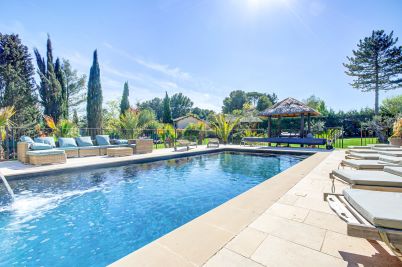 Sale House Aix-en-Provence 8&nbsp;Rooms 310&nbsp;m²