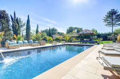 Sale House Aix-en-Provence 8&nbsp;Rooms 310&nbsp;m²