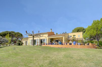 Vente Maison Aix-en-Provence 8&nbsp;Pièces 261&nbsp;m²