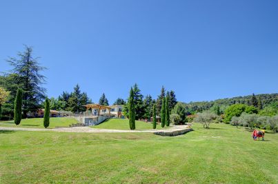 Vente Maison Aix-en-Provence 10&nbsp;Pièces 410&nbsp;m²