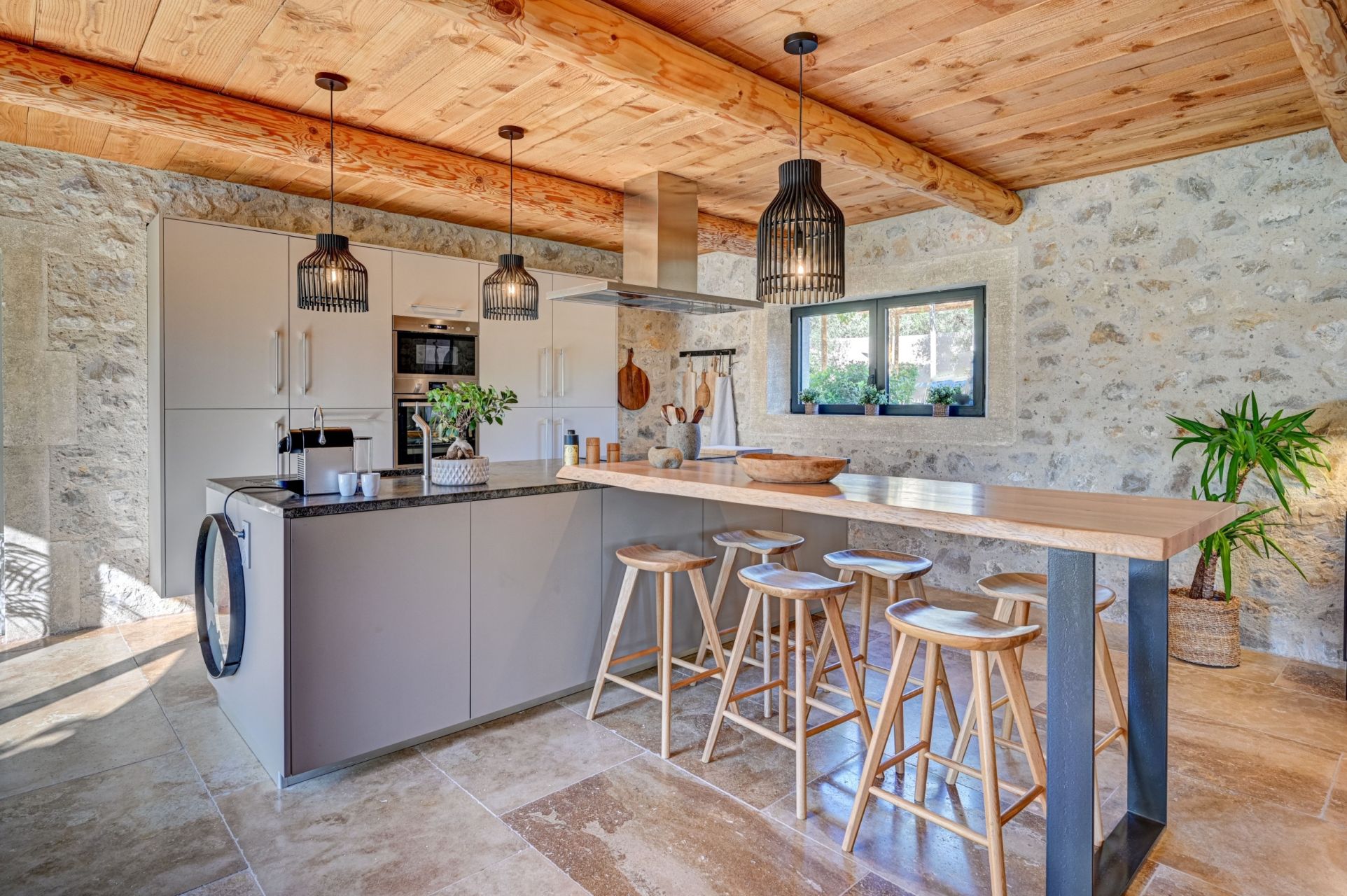 mas 6 Pièces en location saisonnière sur MAUSSANE LES ALPILLES (13520)