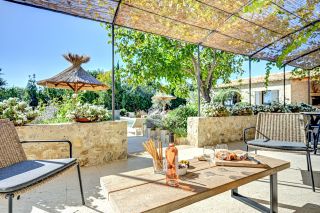 mas 6 Pièces en location saisonnière sur MAUSSANE LES ALPILLES (13520)