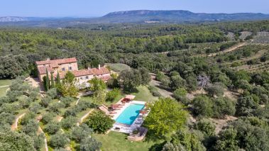 mas 12 Pièces en location saisonnière sur AIX EN PROVENCE (13090)