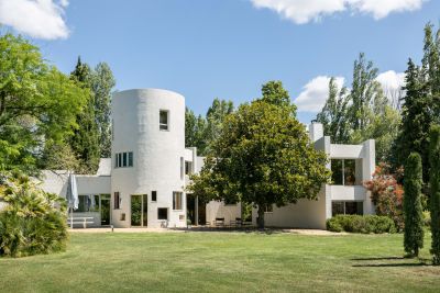 Vacances Maison d'architecte Arles 8&nbsp;Pièces 500&nbsp;m²