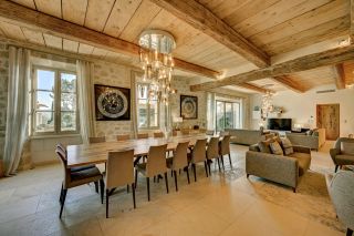 house 8 Rooms for seasonal rent on ST REMY DE PROVENCE (13210)