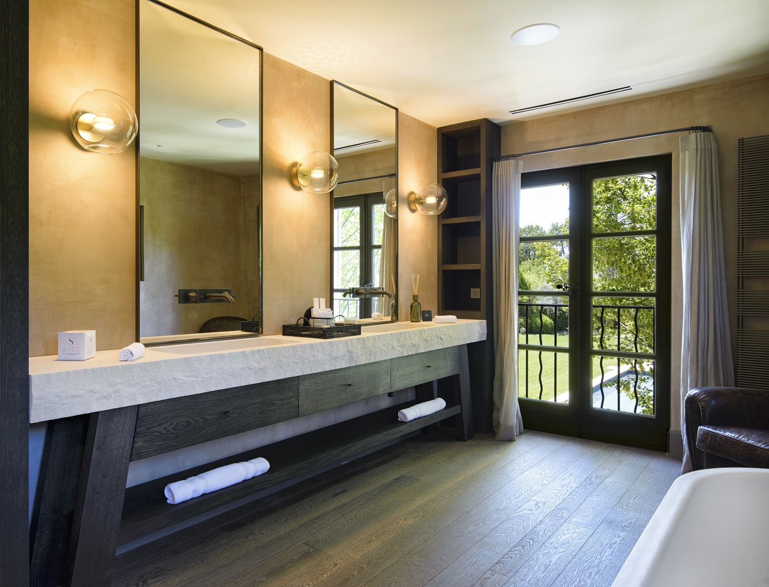 mas 8 Rooms for seasonal rent on ST REMY DE PROVENCE (13210)