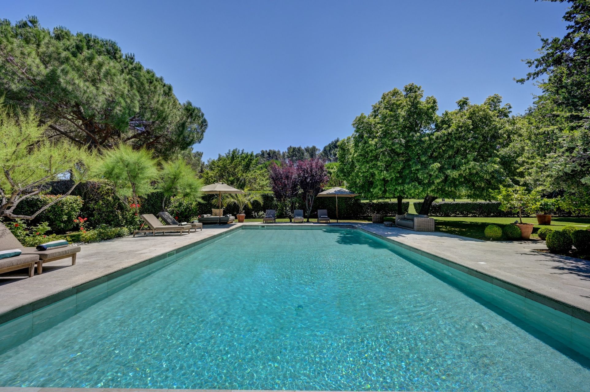 house 17 Rooms for seasonal rent on AIX EN PROVENCE (13100)