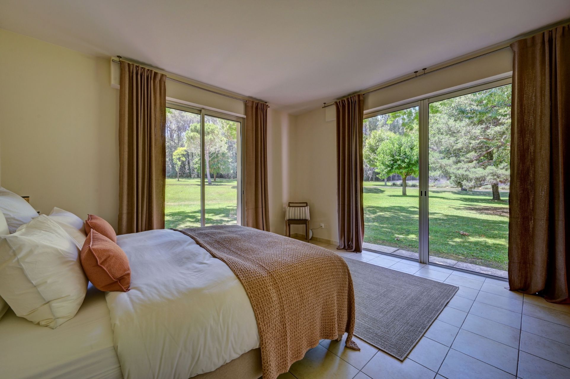 house 17 Rooms for seasonal rent on AIX EN PROVENCE (13100)