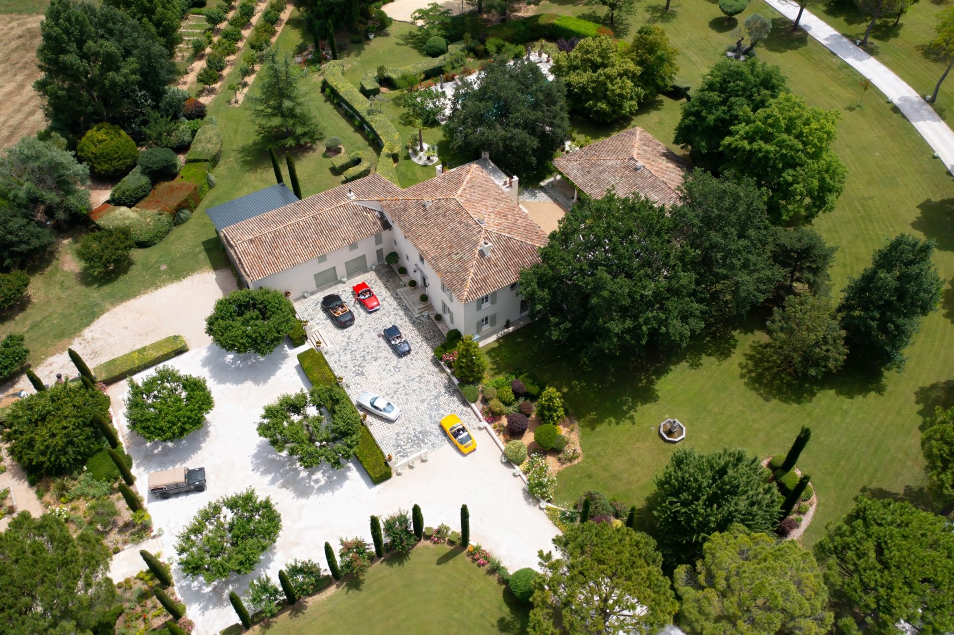 maison 17 Pièces en location saisonnière sur AIX EN PROVENCE (13100)
