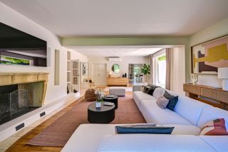 house 17 Rooms for seasonal rent on AIX EN PROVENCE (13100)