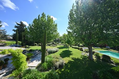 Rental Mas Paradou 12 Rooms 570 m²