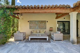 mas 12 Rooms for seasonal rent on PARADOU (13520)