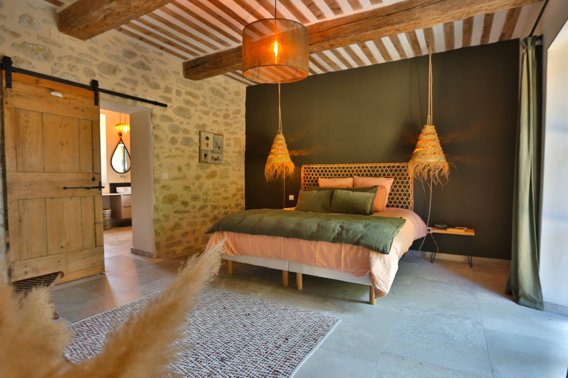 house 6 Rooms for seasonal rent on ST REMY DE PROVENCE (13210)