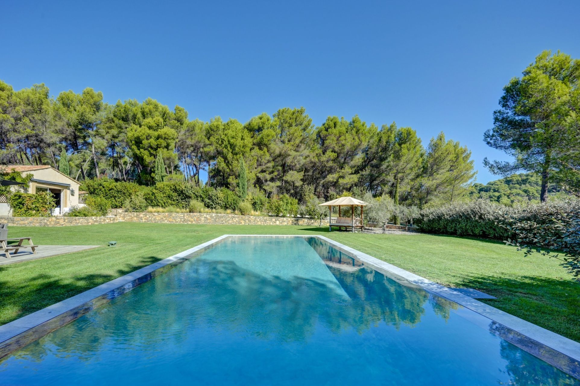 maison 8 Pièces en location saisonnière sur AIX EN PROVENCE (13100)