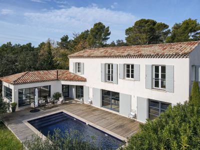 Sale House Aix-en-Provence 7&nbsp;Rooms 230&nbsp;m²