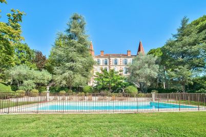 Sale Castle Aix-en-Provence 48&nbsp;Rooms 1456&nbsp;m²