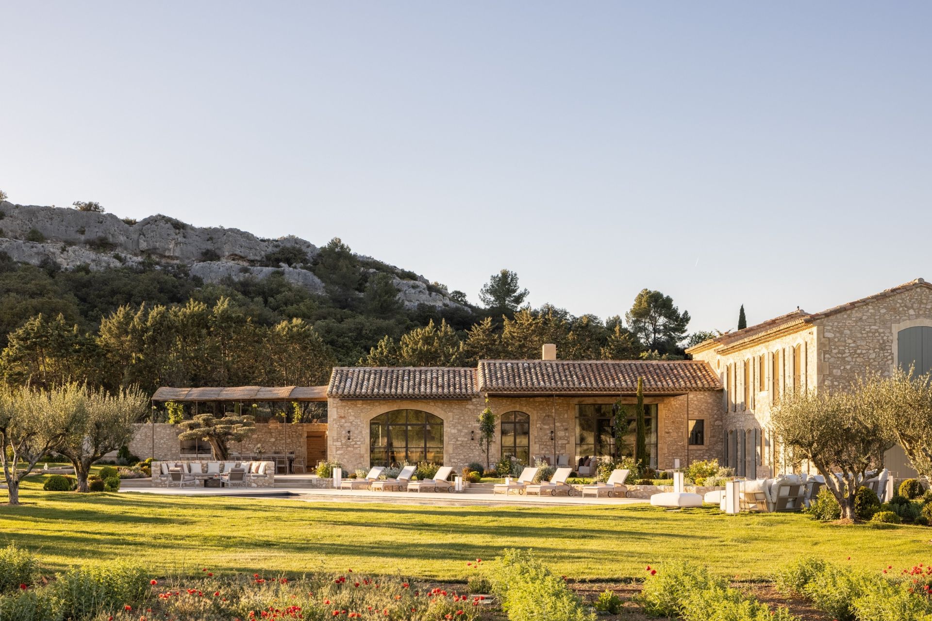 mas 8 Rooms for seasonal rent on EYGALIERES (13810)