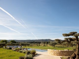 mas 8 Rooms for seasonal rent on EYGALIERES (13810)