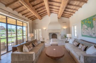 mas 8 Rooms for seasonal rent on EYGALIERES (13810)