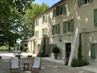 Rental Bastide L'Isle-sur-la-Sorgue 12&nbsp;Rooms 710&nbsp;m²