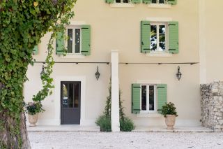 bastide 12 Rooms for seasonal rent on L ISLE SUR LA SORGUE (84800)