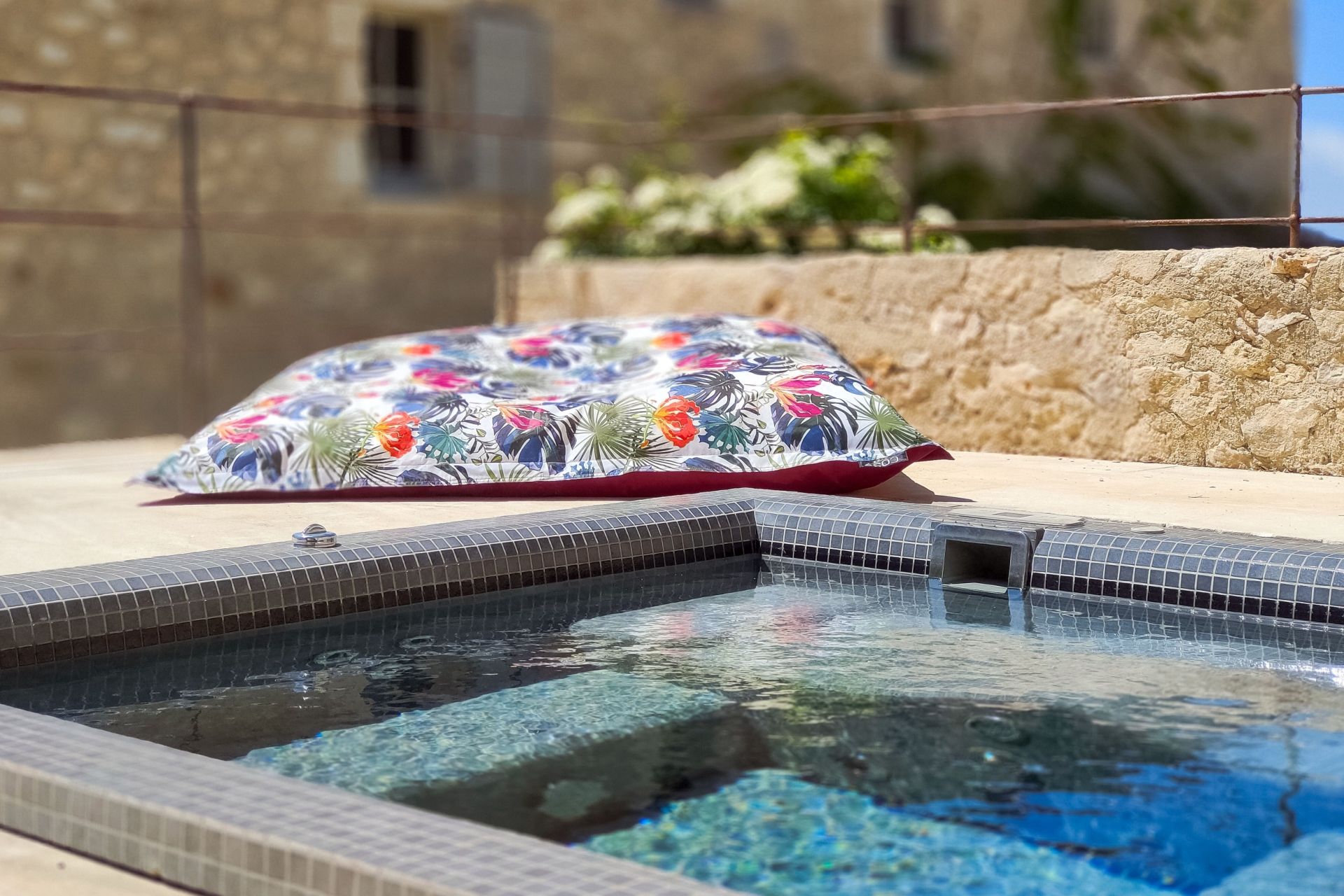 mas 5 Rooms for seasonal rent on LES BAUX DE PROVENCE (13520)