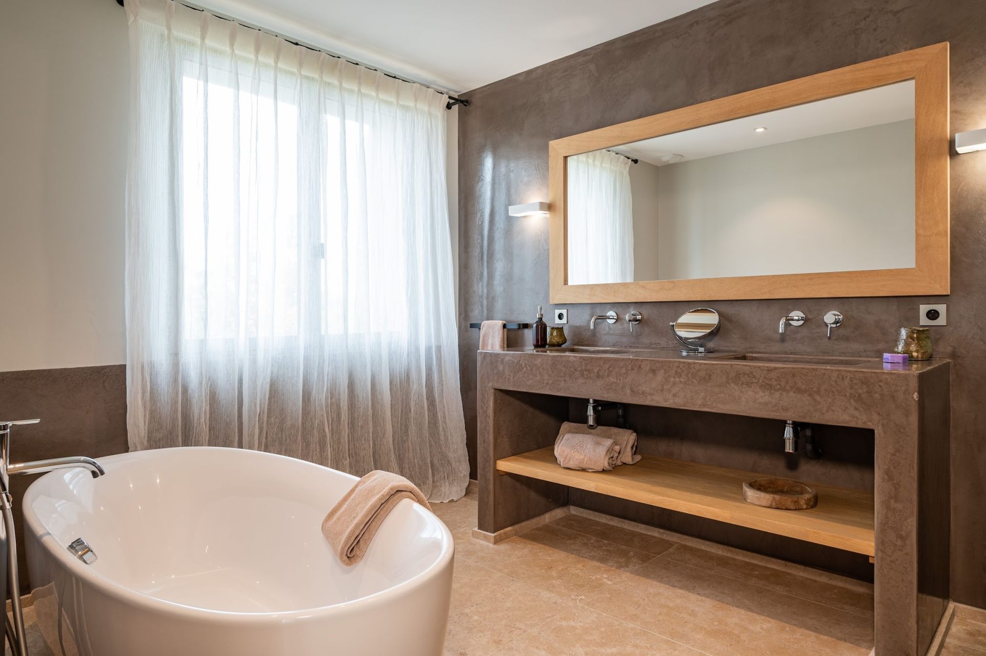 bastide 9 Rooms for seasonal rent on ST MAXIMIN LA STE BAUME (83470)