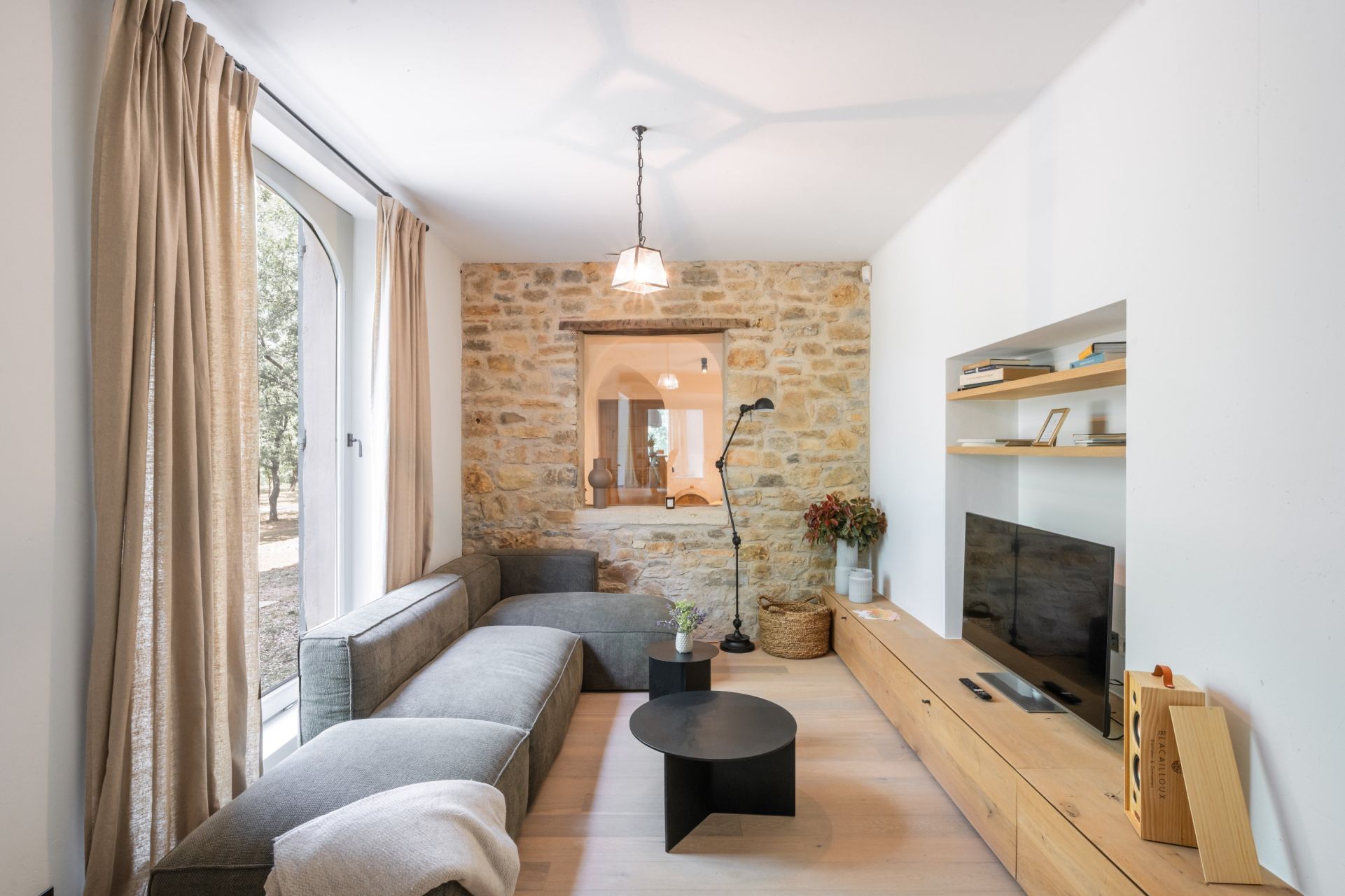 bastide 10 Pièces en location saisonnière sur ST MAXIMIN LA STE BAUME (83470)