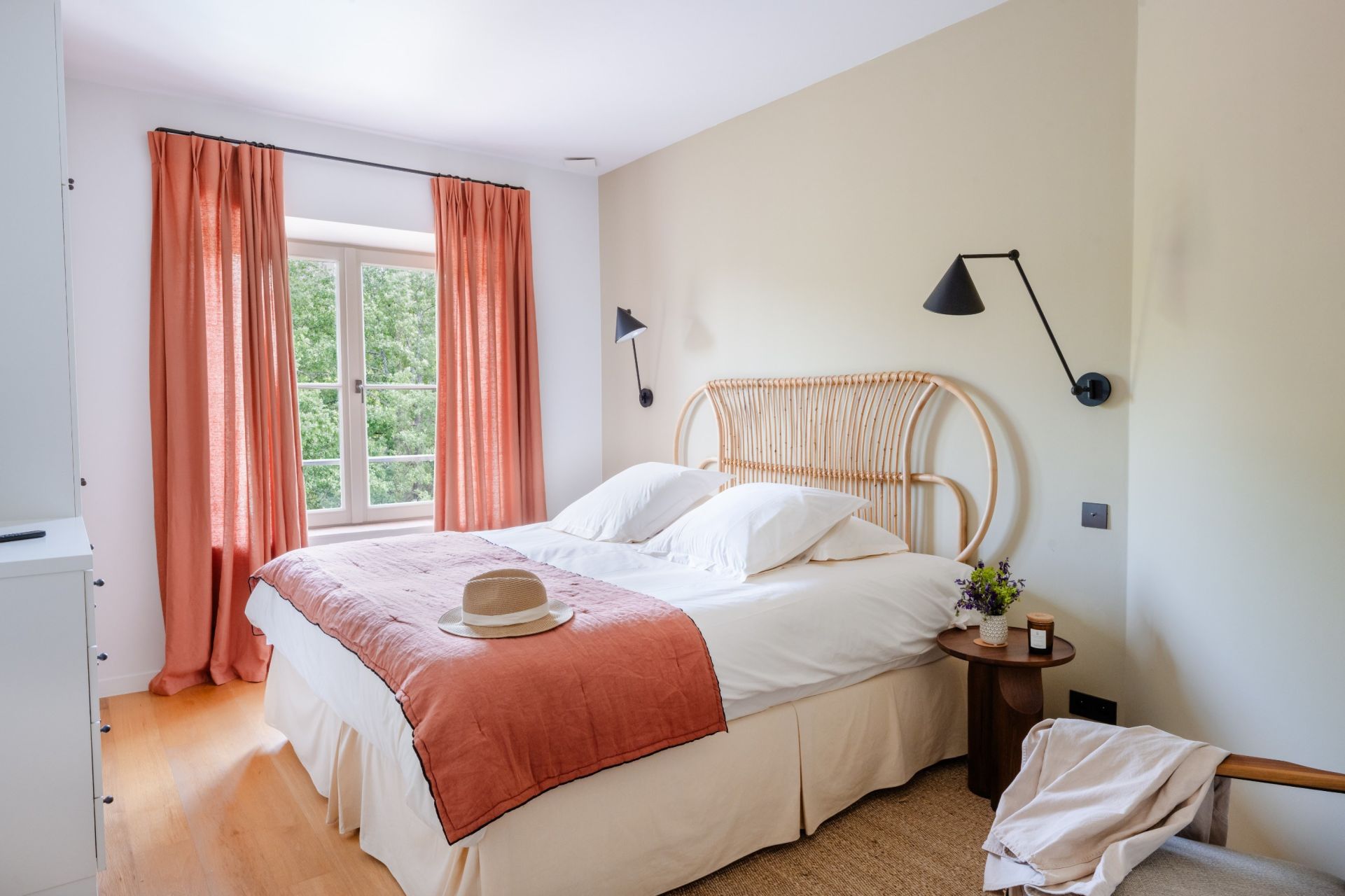 bastide 10 Pièces en location saisonnière sur ST MAXIMIN LA STE BAUME (83470)
