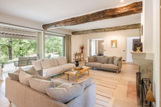 bastide 10 Pièces en location saisonnière sur ST MAXIMIN LA STE BAUME (83470)