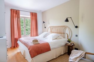 bastide 10 Pièces en location saisonnière sur ST MAXIMIN LA STE BAUME (83470)