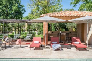 bastide 10 Pièces en location saisonnière sur ST MAXIMIN LA STE BAUME (83470)