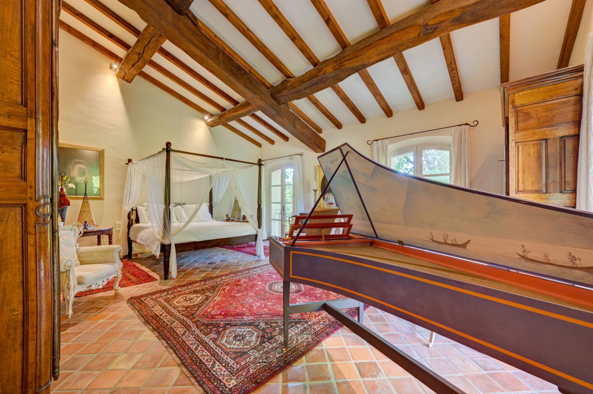 bastide 6 Pièces en location saisonnière sur GRANS (13450)